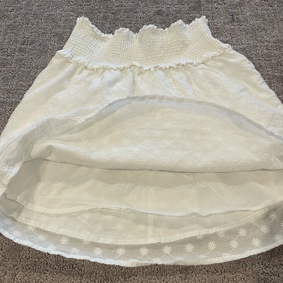 Rails Addison Mini Skirt, White Embroidered Daisies, Shirred Waistband, Size XS - Picture 8 of 14